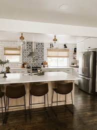 Farmhouse kitchen colors vary and will depend on your cabinetry, countertop, and rustic decor. 25 Gorgeous Modern Farmhouse And Cottage Kitchen Tile Ideas Tatertots And Jello