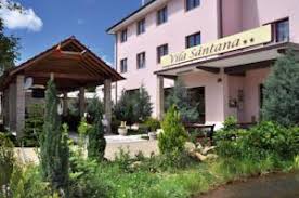 Situata la numai 200 m de strandul termal venus din baile 1 mai si la 1000 de m de strandul termal felix, pensiunea coca va ofera un sejur placut in camere. Hotel Vila Santana In BÄƒile Felix Romania Lets Book Hotel