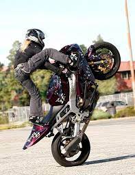Pin De Peruri U Em Bikerdatingonline Net Menina Motociclista Grau De Moto Motos