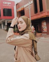 Beli aneka produk jilbab instan tali online terlengkap dengan mudah, cepat & aman di tokopedia. Jilbab Pashmina Plisket Hijabfest