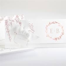 Des suggestions de créations où le glamour et l'enchantement sublimeront vos. Faire Part De Mariage Dore A Chaud Elegant Et Intemporel