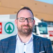 Eric Weisz → REGAL