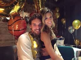 La coppia ha una figlia,. Pau Gasol And Cat Mcdonnell I Photos News And Videos Trivia And Quotes Famousfix