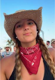 A D D I S O N (@addison..walton)