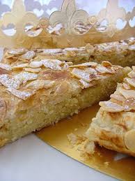 Galette Des Rois Version Classique A La Frangipane Miamm Maman Cuisine Galette Des Rois Recette Galette Des Rois Recettes Sucrees