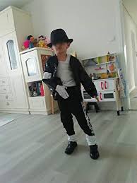 Episodio 7 siente una profunda admiración por el señor jefferson (michael jackson), al punto de que en un sueño trata de besarlo. Disfraz Michael Jackson Nino El Rey De Los Disfraces 2021