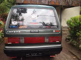 The suzuki carry (スズキ・キャリイ, suzuki kyarī) is a kei truck produced by the japanese automaker suzuki.the microvan version was originally called the carry van until 1982 when the passenger van versions were renamed as the suzuki every (スズキ・エブリイ, suzuki eburī). Suzuki Carry Karoseri Laksana Milik Om Faried Dari Suzuki Carry Club Indonesia