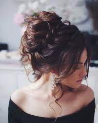 36 Messy Wedding Hair Updos For A Gorgeous Rustic Country Wedding To Chic Urban Wedding Messy Wedding Hair Long Hair Styles Hair Styles