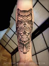 A kind of sugar skull design with the incorporation of animal you could stare at for many hours and never gets tired. Pin By Matt Wallace On Geometric Tattoos Pretty Skull Tattoos Leg Tattoos Owl Tattoo