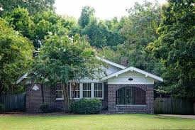 690 N Evergreen Memphis Tn 38107 234 900 Call Kelly Wilson 901 461 9510 Or Adaro Realty 901 751 6675