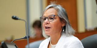 Rep. Robin Kelly launches campaign to replace Sen. Durbin