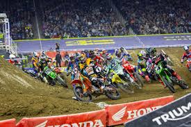 Detroit SX: Roczen and Davies Take Victory
