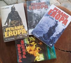 Apakah anda sering bermimpi untuk membuat majalah sendiri? Sambal Bawang Kang Adi Koleksi Buku Dan Majalah Perang Dunia Ii Yang Terus Bertambah