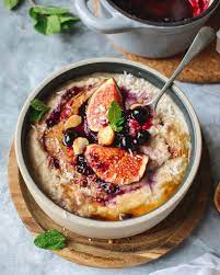 10 Minute Hearty Breakfast Bowl Ingredients 1 Cup Oats I Used Mornflake Ground Oatmeal 2 Cups Oat Milk Can Sub For Wat Figs Breakfast Recipes Fig Recipes