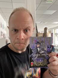 🐙 TWISTED-WONDERLAND IL MANGA: BOOK OF OCTAVINELLE vol.1 💫 Il lato più  oscuro e affascinante del mondo di Twisted Wonderland si svela… nei fondali  del dormitorio Octavinelle! 🖤 Dopo Heartslabyul e Savanaclaw,