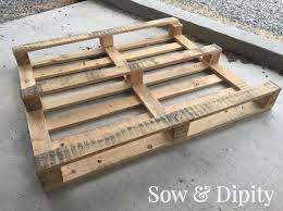 Pagespublic figurevideo creatordiy & craftsvideosmaking a modern coffee table out of pallets. Diy Bird Feeder