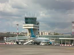 After picking up your luggage you do have to put your bags on another screening test to pass through customs. Aeroporto Catania Decolla Il Piano Da 95 Milioni Di Euro