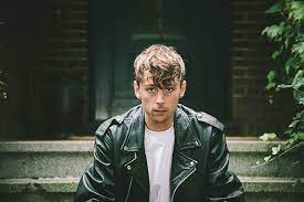 Albin was born and raised in a musical fa… read more The Soundless Motion Of A Snowflake To The Horrific Sound Of Crushed Steele Join Into The Music Of Albin Lee Meldau Franzmagazine