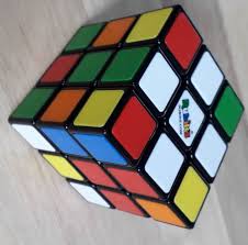 If you have difficulties solving the white corners, here's an easy trick you can always apply, you just have to memorize a short algorithm. How To Solve A Rubik S Cube By Using Algorithms Ie