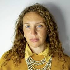 Stefanie Winter's Instagram, Twitter & Facebook