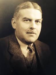 BIG OLD HOUSES: A Noble Antique in the Urban Sprawl