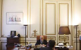 Coordonnées, site internet, principaux services, nom de leurs responsables. En Images 48 Heures Avec Le Ministre De L Interieur Bernard Cazeneuve Le Parisien