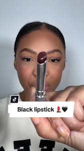 Test du Rouge à Lèvres Noir de Clinique