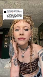 Danielle Pendleton's Instagram, Twitter & Facebook