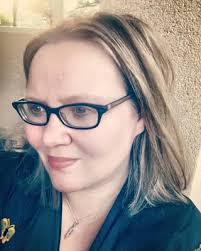 Karin Scott's Instagram, Twitter & Facebook