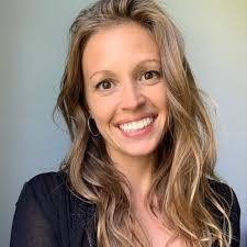 Leanne Dowling's Instagram, Twitter & Facebook