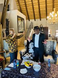 Just look at the forward roll exhibited by the soldier at the start of the video below. Police Minister Bheki Cele Visits Former President Jacob Zuma In Nkandla Sekhukhune Tubatse Fetakgomo News