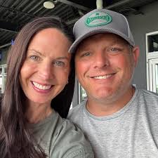 Check out this wild video from Mary Kasmarick Phillips from Madison, IN  across the river from Milton!