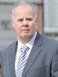 Chronicle of a judge stepping aside from a case