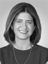 Kelly Choy's Instagram, Twitter & Facebook