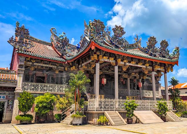 Intricate Chinese Woodcarvings