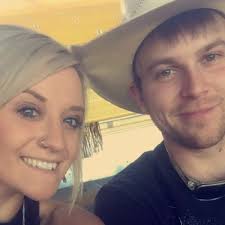 Caitlin Brooks (@misscaitybrooks)