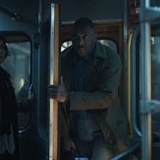 ‘Sequestro’, com Idris Elba, troca os ares pelos trilhos em nova fase do thriller claustrofóbico