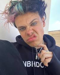 bite me ... 🖤🦇🖤