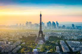 In den pyrenäen befindet sich zwischen frankreich und spanien der zwergstaat andorra. Kulinarisches Kulturelles Und Insiderwissen Uber Paris Frankreich Franks Travelbox