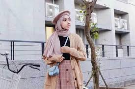 Yuk Coba 3 Tutorial Gaya Hijab Dengan Topi Yang Kekinian