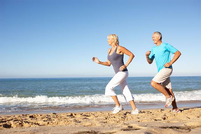 Safe Running Tips For Seniors Over 60 - Discovery Village