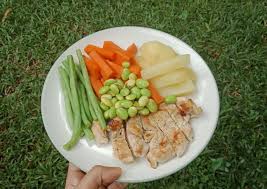 Resep makanan sederhana ini terdiri dua sayuran sebagai bahan utama. Resep Makanan Sehat Oleh Ratu Oktaviani Lestari Cookpad