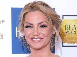 Apr 12, 2021 · sarah harding has revealed that she has sought the use of cbd oil in an attempt to alleviate her pain amid her cancer battle. Jh4owhk3xhem M