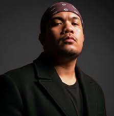 What's the difference between PS5 Digital and PS5 Console Slim?