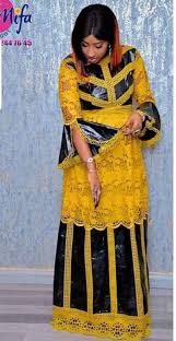 Bazin riche africain robe blanche avec broderie de couleur or. Pin By Nana Firdaoussi On Robe Jaune Latest African Fashion Dresses African Fashion African Inspired Clothing