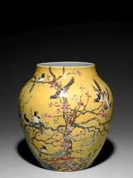 Sold Price Vase En Porcelaine A Fond Jaune Chine Dynastie Qing Epoque Guangxu 1875 1908 Ou Debut Du Xxe Siecle December 2 0116 2 00 Pm Cet Porcelain Art Porcelain Vase Vase