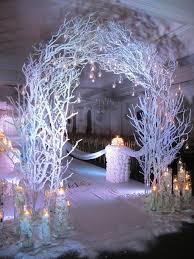 42 Beautiful Winter Wonderland Lighting Ideas For Outdoor And Indoor Decor Homyhomee Wonderland Wedding Decorations Diy Winter Wedding Winter Wonderland Wedding Decorations