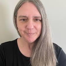 What are some romantic restaurants with great food and live music or lake  views in Milwaukee for special occasions?