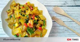 Kalau ke warteg, kamu bisa menjumpainya ditumis dengan cabai hijau. Resep Membuat Tumis Kikil Tahu Cabai Hijau