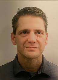 Robert Tew's Instagram, Twitter & Facebook